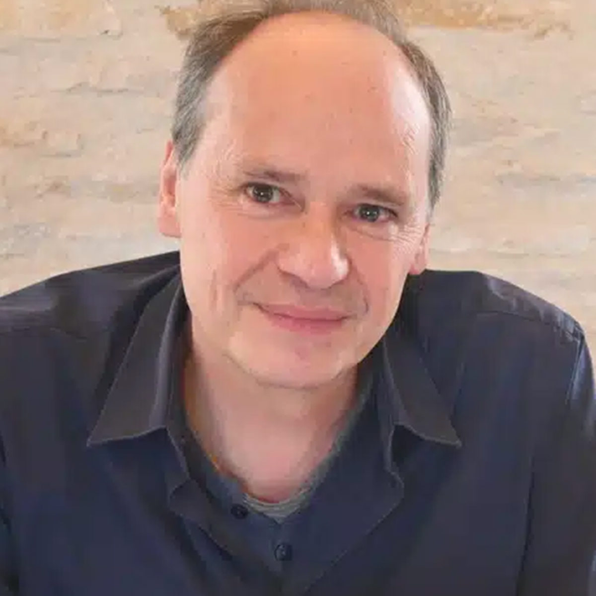 Frédéric DEBILLY, auteur du livre « Le Var Tellement différent» sera présent lors de la deuxième édition du Festival Lire Au Pradet les 23 et 24 mars 2024