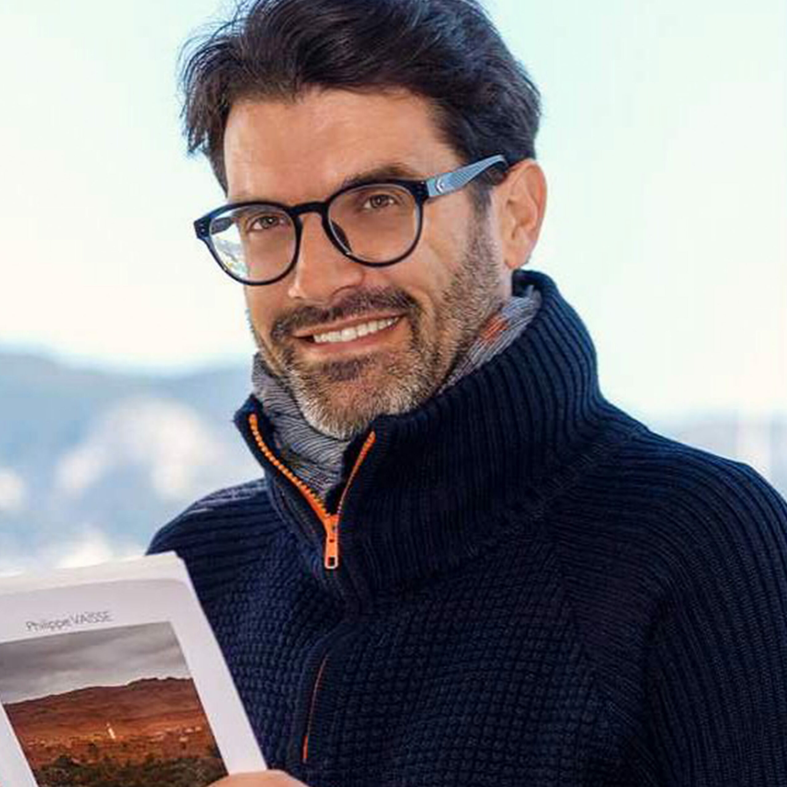 Philippe Vaïsse, auteur du livre « L’arbre et la colline » sera présent lors de la deuxième édition du Festival Lire Au Pradet les 23 et 24 mars 2024