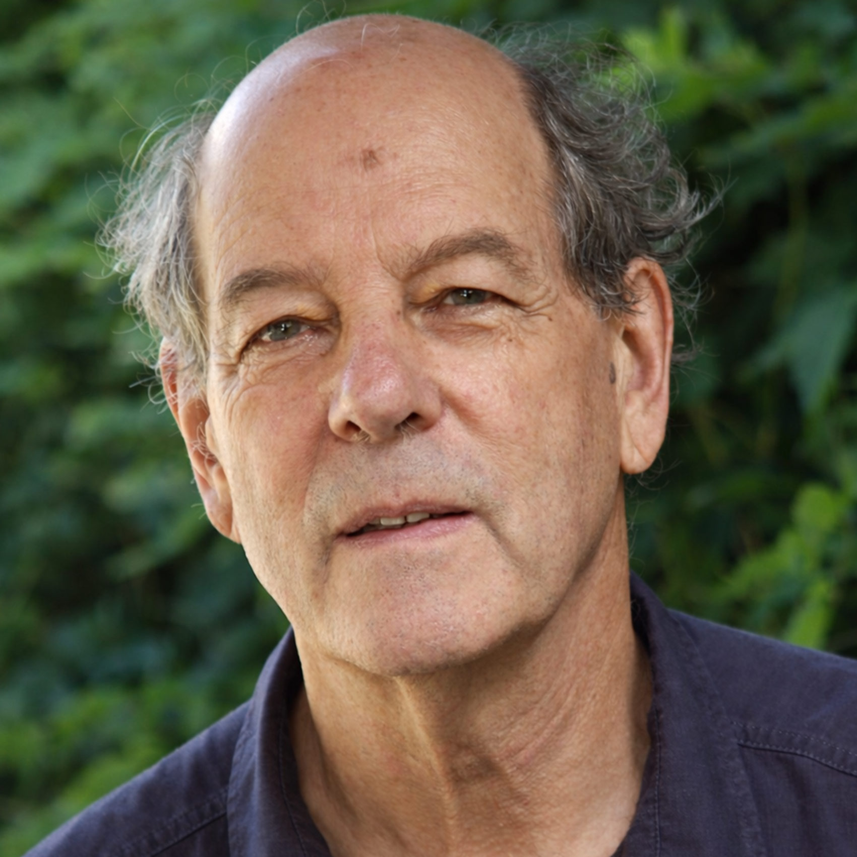 Entre deux, un livre de Michel Colombani présenté au Festival Lire au Pradet les 23 et 24 mars 2024