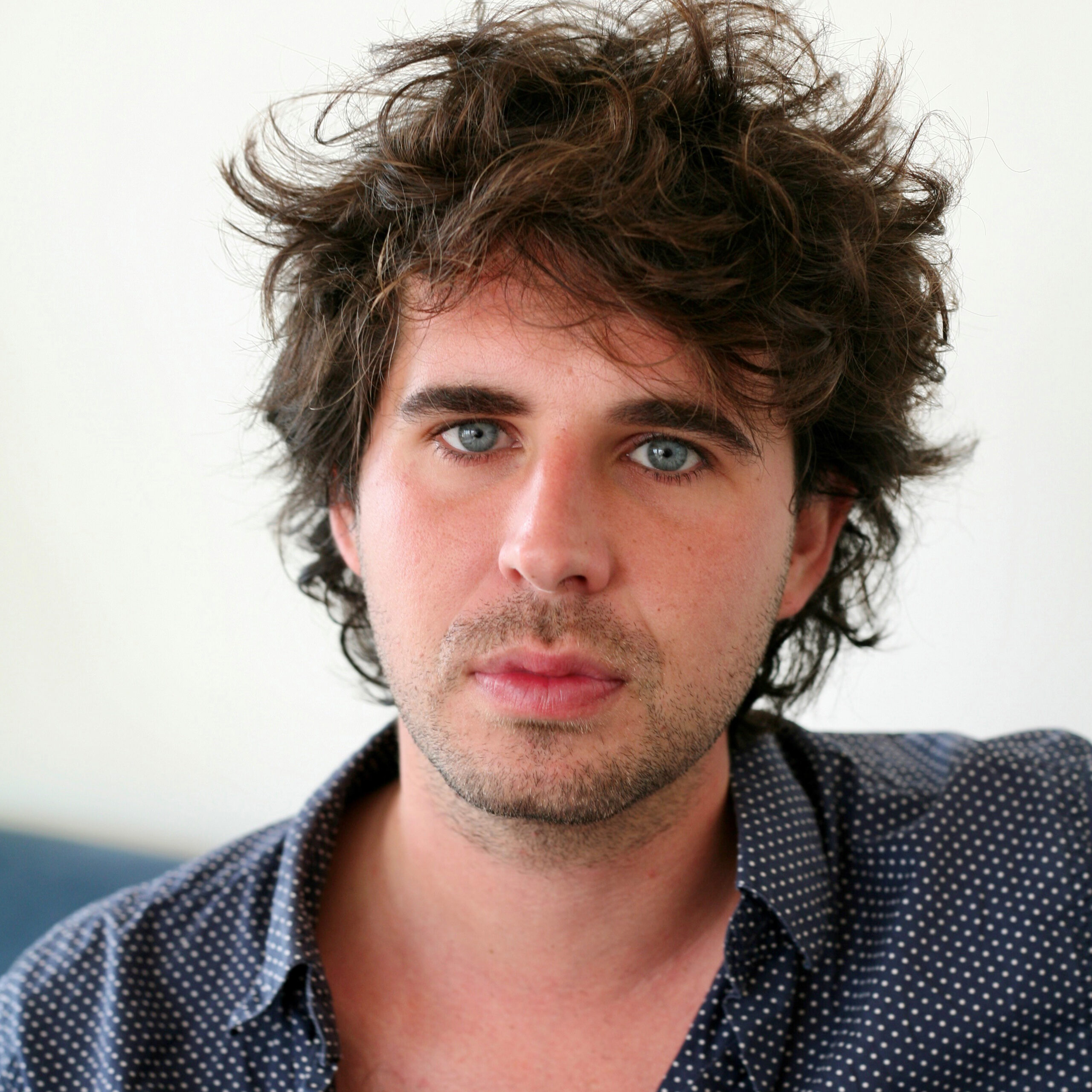 Portrait de Claude Ardid, auteur et journaliste